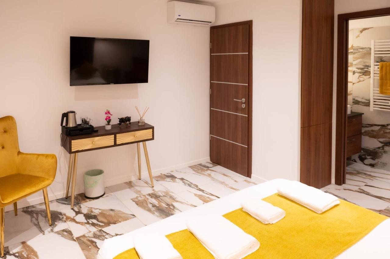 לינה וארוחת בוקר קלנצאנה A Casa Di Jo מראה חיצוני תמונה